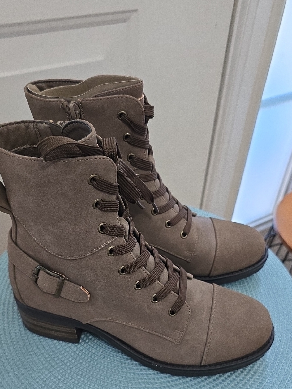 INDIGO RD. BRAND WOMEN'S BROWN WINTER SHORT LACE UP BOOTS SIZE 7.5 - Picture 6 of 16